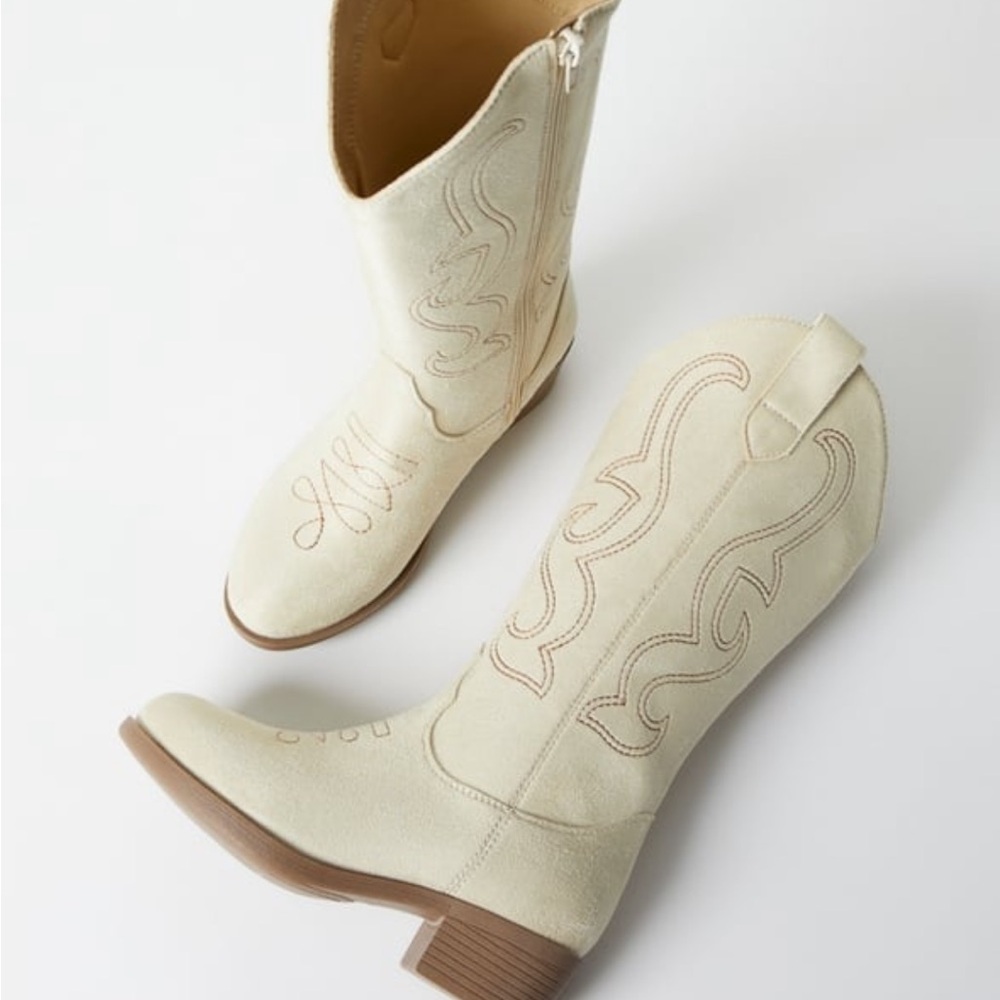 Fabkids Cream Cowboy Boots
